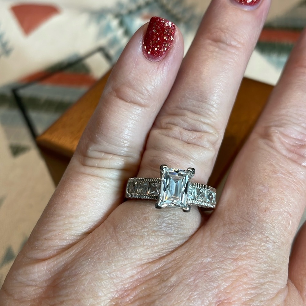 Tycoon ring in heavy 925 sterling with European shank. Gorgeous and heavy. sz 8